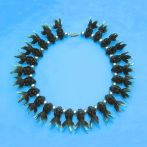 necklace_fish_bl_5224870d8bd3c