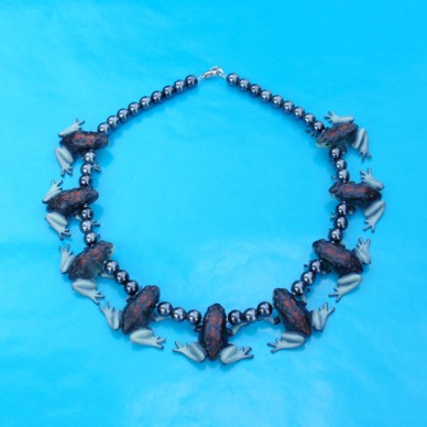 necklace frog darkpurple