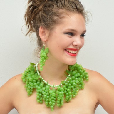 necklace grape green 72