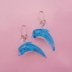 137earring glass dolphin blue 72