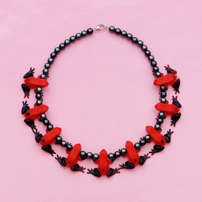 76 necklace frog red 72