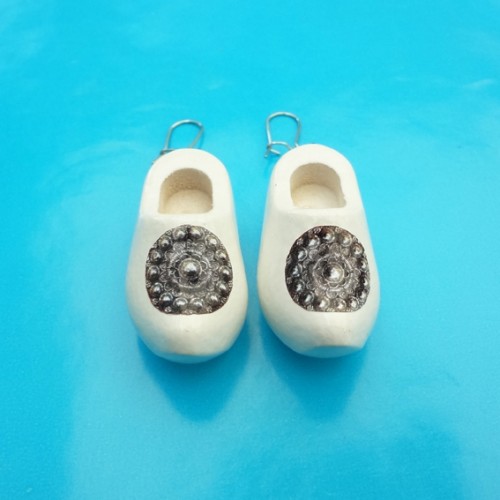 earring clog white zknoop 72