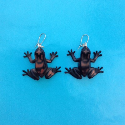 earring frog brown 72