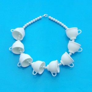 necklace cup white pearl 72