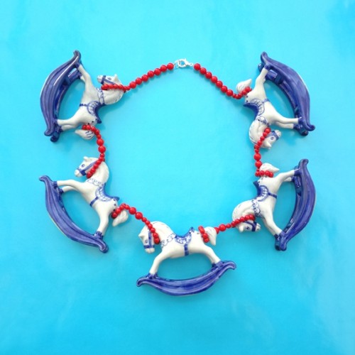 necklace made in holland horse 72