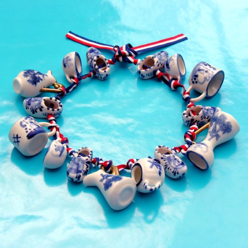 necklace made in holland servies 72