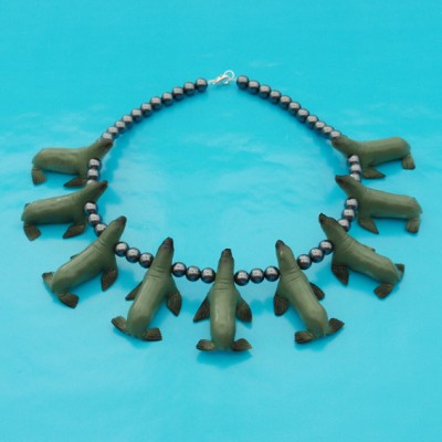 necklace seal 72