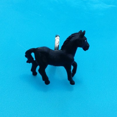 ring horse black 72