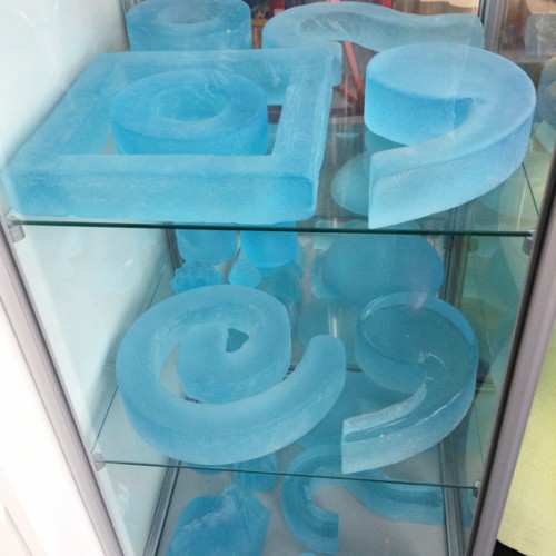 glassymbolen vitrine 72 kopie