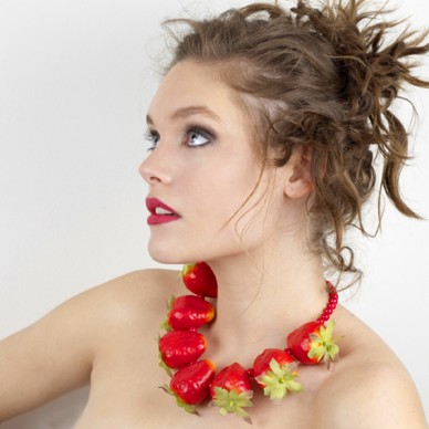 necklace strawberry OK 72