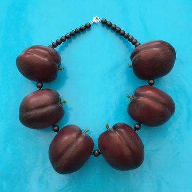 necklace pruimen M 72