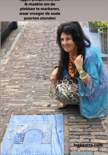 2024 poorten ineke blauw tekst rh